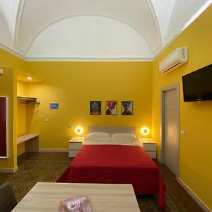Vecchia Ognina - Free Parking , Aeroporto di Catania Fontana Rossa Italia