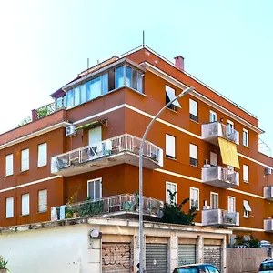 Appartamento Hostly - Family Stresa, Roma